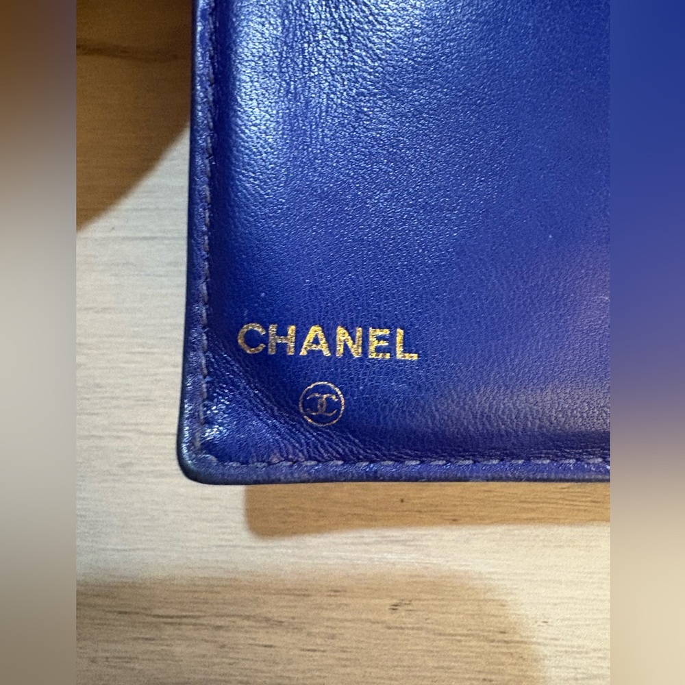 Chanel Vintage Caviar Leather Kiss lock  Wallet – Blue 3.5"x4.75" - Picture 4 of 16